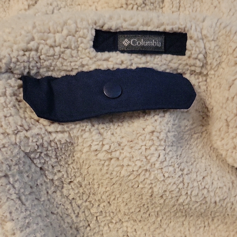 Columbia Women's Jacket - Cozy Cream - Picture 3 of 4
